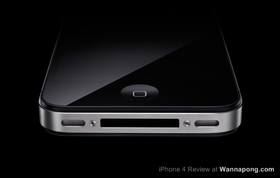 แต่ถ้าคุณถือ iPhone 4 รับรองจะมีคนพูดว่า เฮ่! นั่นมัน iPhone 4 นี่ โคตรเท่ห์เลย